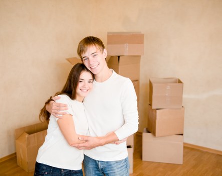 Customer choosing a secure storage unit in Mazehill